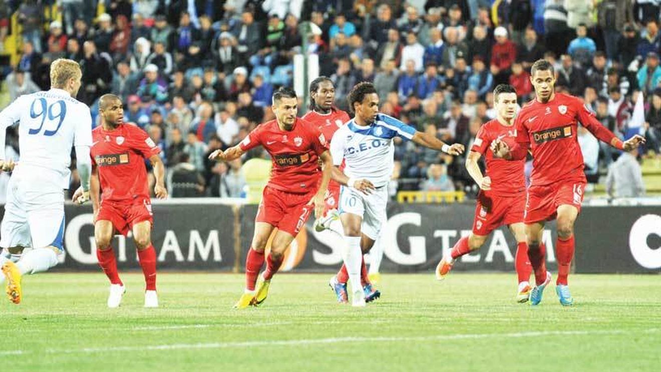 "Câinii" se gândesc la Eric! Brazilianul a devenit principala țintă a dinamoviștilor pentru pauza de iarnă!
