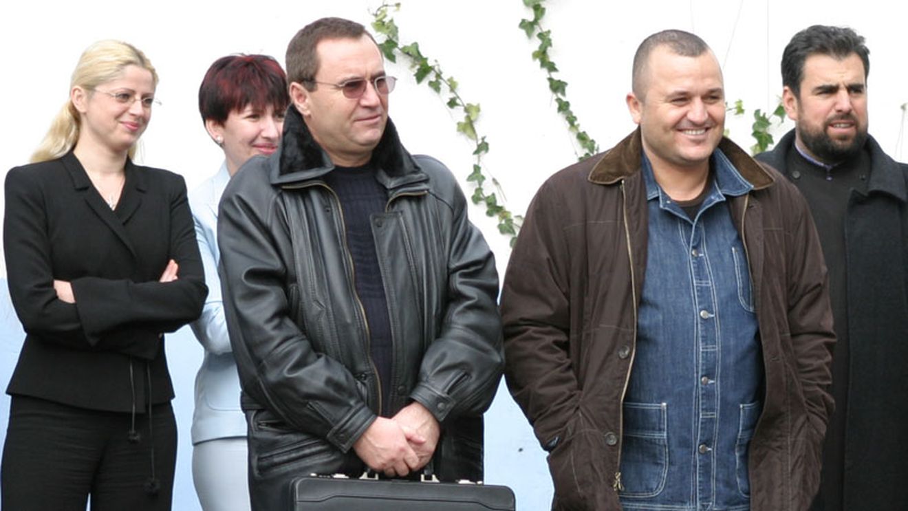 Dinel: "Palmaresul Craiovei e la mine!"** Mititelu: "Palmaresul lui Dinel e retrogradarea!"