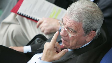 "Steaua a cumpărat rezerve, nu titulari"  CUM COMENTEZI?