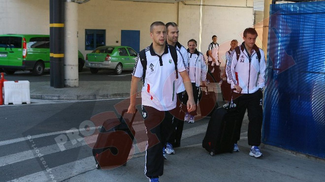 FOTO Legia a sosit la București!** "Dubla cu Rapid va alege echipa care va ocupa locul 2 în grupă"
