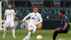 Godemeche: "Dacă înscriem primii la Cluj, putem reveni"** Mesajul pentru Milito după ce argentinianul a căzut ca "secerat" de lângă el