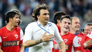 OFICIAL | Dinamo are antrenor nou: „Am ajuns la un acord verbal cu Dario Bonetti”.  Iuliu Mureșan a explicat decizia luată