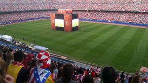 FOTO | Santiago Bernabeu și Vicente Calderon au fost pline ochi la ora finalei Champions League. Cum au urmărit fanii din Madrid partida Real - Atletico