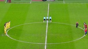 "Avem și noi Â«DorelulÂ» nostru!" Reacție dură a lui Emil Boc după ce s-a simțit "RUȘINAT" la meciul România - Spania