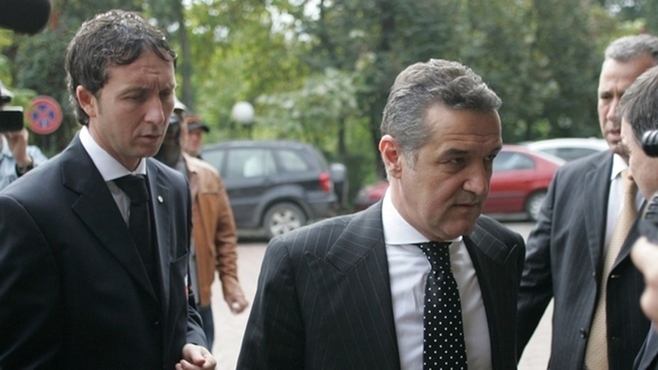 MM, pus de Becali să facă ordine la echipă**: "Răspunde de tot! Szekely nu are voie să sară la bătaie"