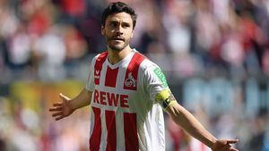 SPECIAL | Jonas Hector, un caz rar în fotbalul mondial. A evoluat la Cupa Mondială, se afla pe lista granzilor din Europa, dar a ales să rămână în Liga 2 alături de echipa care l-a propulsat în elită: "Aici mă simt ca acasă"
