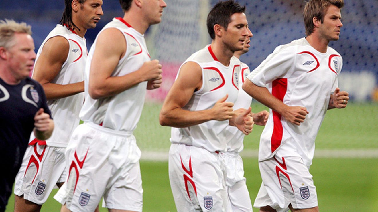 Asta e echipa de vis care "înscrie" cel mai des!** Topul afemeiaților din fotbal! Un român e "titular" incontestabil :)