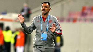 Toni Petrea, reacție fabuloasă după ce echipele naționale au „furat” opt jucători de la FCSB: „Mă gândesc cu cine mai fac antrenament!” | VIDEO
