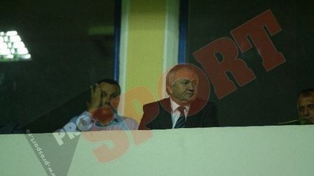 Porumboiu îl ironizează pe Cristi Borcea:** "E îndrăgostit, l-a afectat vopseaua de pe păr și a devenit incontrolabil"