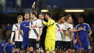 Ce simte un arbitru care conduce un meci decisiv? "Nu le-am dat șansa să-și caute scuze, planul meu a fost să-i las pe cei de la Tottenham să piardă titlul. I-am lăsat să se autodistrugă, altfel ar fi fost vina mea"