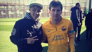 "E cel mai bun din lume, e idolul meu!"** Pe cine au văzut fanii alături de Messi. Catalanii și-au dat coate! FOTO Poza care a pus pe jar Barcelona