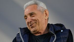 Giovanni Becali crede că Adrian Mutu putea câștiga Balonul de Aur: „I-am zis să nu se însoare cu Alexandra, dar el îl voia naș pe Gică Hagi”