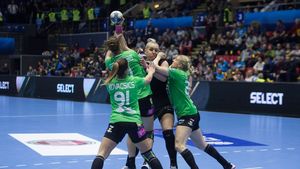 GALERIE FOTO | CSM București – Ferencvaros 27-24, în Grupa 1 a Ligii Campionilor la handbal feminin. „Tigroaicele” nu au prins cea mai bună zi, dar au obținut un succes foarte valoros în economia ierarhiei