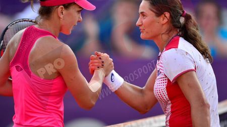 FOTO | Halep s-a calificat în finala de la BRD Bucharest Open, după 6-2, 4-6, 6-1 cu Niculescu: "Sunt foarte obosită. Dacă turneul era în altă țară, nu jucam"