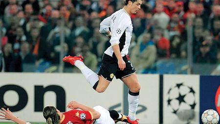 Ronaldo, amenințat de adversari!