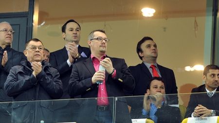 Negoiță continuă războiul la distanță cu Reghe: "Am răbdat, dar depășește pragul de nesimțire. Nu pleacă nimeni la Steaua"