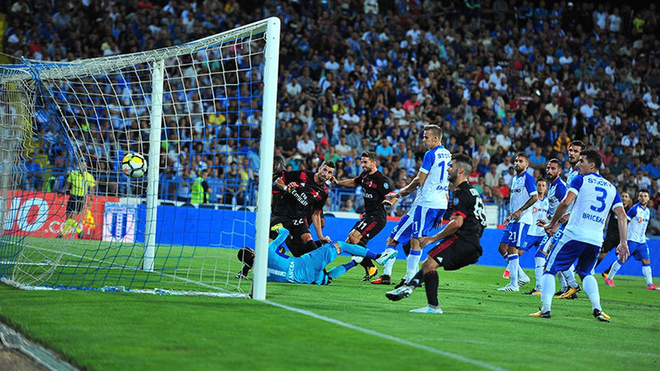 Italienii, impresionați de forța Craiovei! Defensiva lui Mangia a fost remarcată, un singur jucător trecut la 'minusuri': "Ne așteptam la mai mult de la el!"