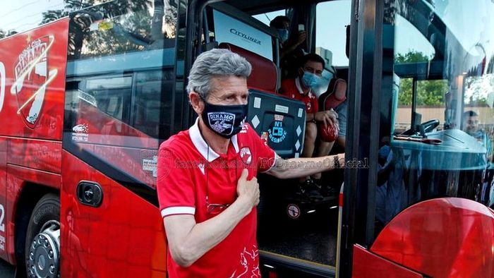 Amicalul „salvării” lui Dinamo, de la Kiev, va fi transmis la TV! Gigi Mulțescu, surpriză de suflet pentru fani. Cum arată lotul și ce jucători suspecți de COVID-19 au fost lăsați acasă