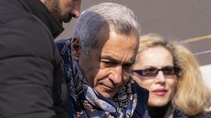 „Are demoni”. Gigi Becali a lansat acuzații halucinante împotriva lui Călin Georgescu