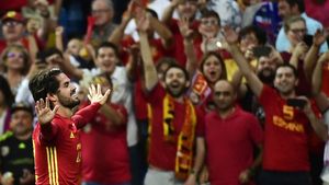 "Rusia ISCOming. Artă și magie!" Spaniolii, la picioarele unui fotbalist special după o seară perfectă. VIDEO | Isco l-a "răpus" pe marele Buffon și a recreat un moment magic făcut celebru de Iniesta