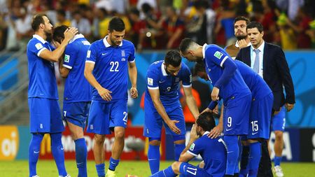 Santos dă vina pe jucători pentru ratarea calificării: "Au fost interesați să rămână în istoria CM și au neglijat sarcinile de joc" Ce surprize ne pregătesc grecii pentru preliminariile EURO 2016