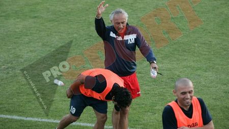 Mandorlini: "E o grupă bună, ne putem califica"