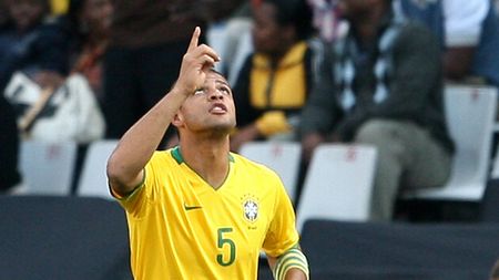 Juventus îl vrea pe Felipe Melo