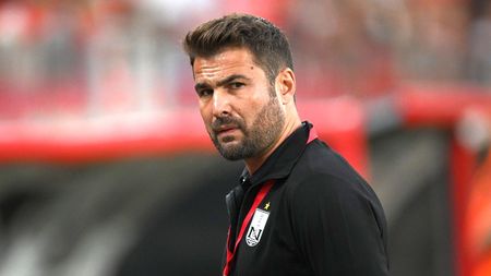 Adrian Mutu, în război cu suporterii lui Neftchi Baku: „Ești cel mai incorect antrenor din lume. Al doilea nerușinat după Reghecampf, profesorul tău”
