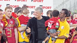 Malaxor de antrenori. Din 2004, de când echipa e în Liga I, CFR a avut 13 tehnicieni