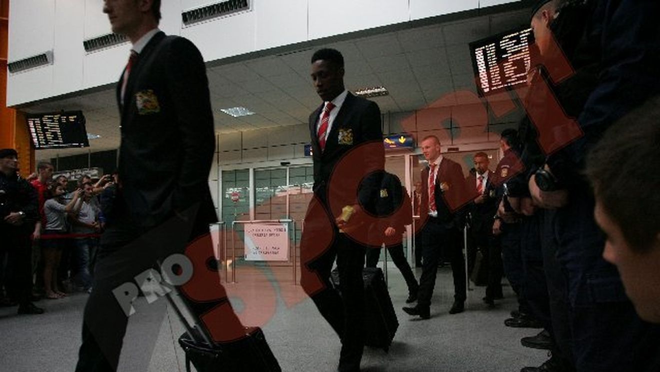 FOTO: United a sosit în România!** Andone, mesaj către Becali: "Ar trebui să avem toată România în spate la partida cu Manchester"