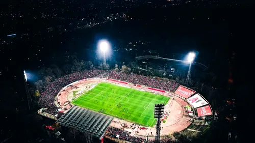 Clona stadionului Dinamo, doborâtă de buldozere pentru a face loc unei „bijuterii” de zeci de milioane de euro, în mijlocul unei păduri!