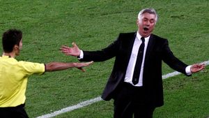 Ancelotti, pe urmele lui Mourinho: "A fost penalty clar! Au văzut-o toți, mai puțin arbitrul! Nu știu cum e posibil așa ceva!" VIDEO Care era decizia corectă?