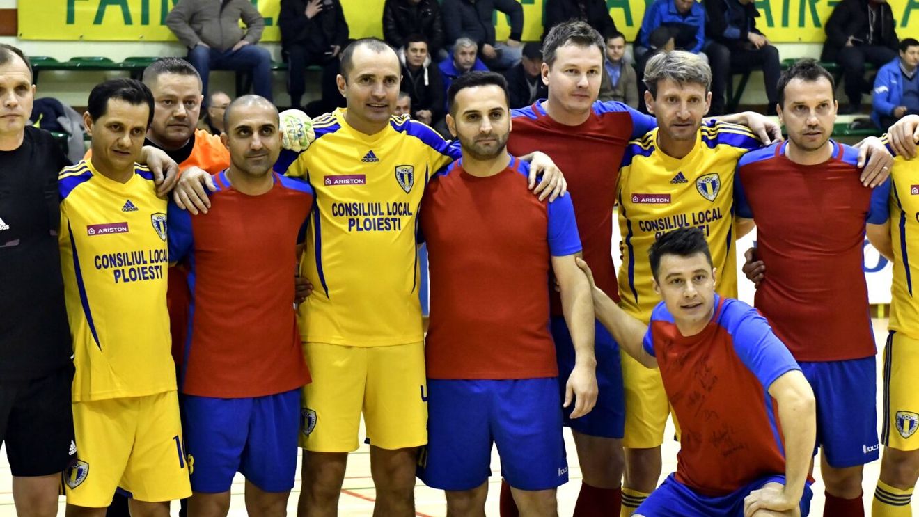 Un fost internațional român, șocat după eșecul rușinos cu Muntenegru! Cum a trăit meciul printre fani: „Pe vremea mea, plângeam de bucurie când veneam la echipa națională! Ăștia nu simt nimic!” | EXCLUSIV