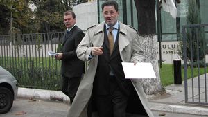 Dinu 'Vamă':** "La cât 'latră' Cornel Dinu, am turba toți dacă l-am asculta"