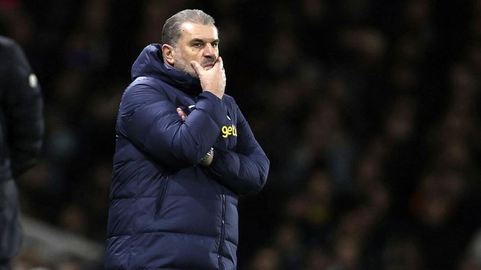 Momentul în care Ange Postecoglou a cedat nervos și camerele l-au filmat imediat. Managerul care îl ține rezervă pe Radu Drăgușin și-a ieșit din fire: ce a țipat la fotbaliștii săi în Chelsea – Tottenham