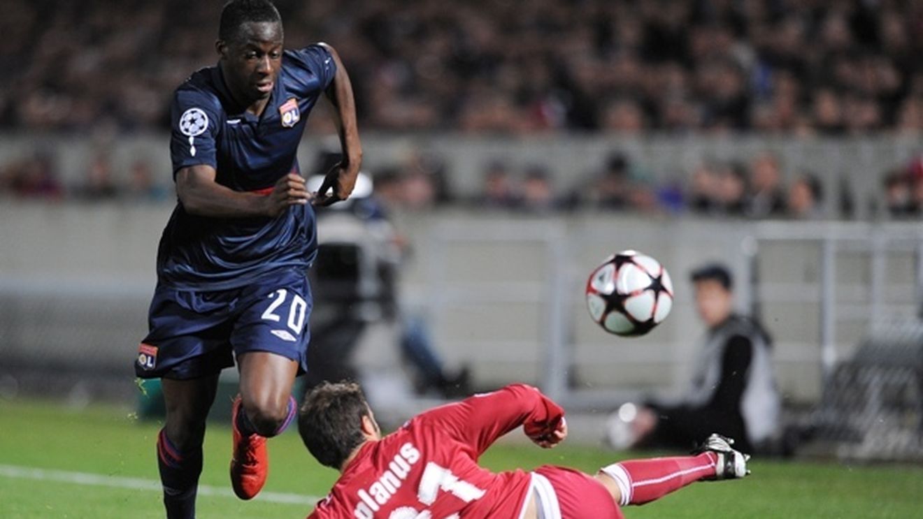 Cissokho, out pentru Lyon în meciul cu Schalke