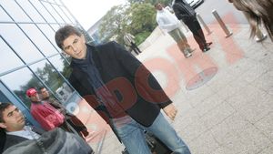 "Indiferent ce facem cu Franța, Răzvan nu va pleca!** Putem scoate un egal" FOTO Tricolorii au decolat spre Paris