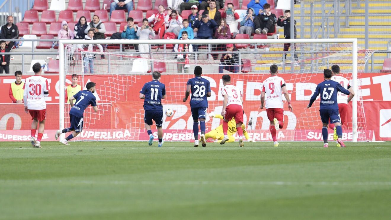 FC Botoșani – UTA Live Text Online, de la ora 17:15, în etapa a 11-a din Superliga . Un singur punct le desparte pe cele două echipe înaintea meciului direct. Echipele probabile