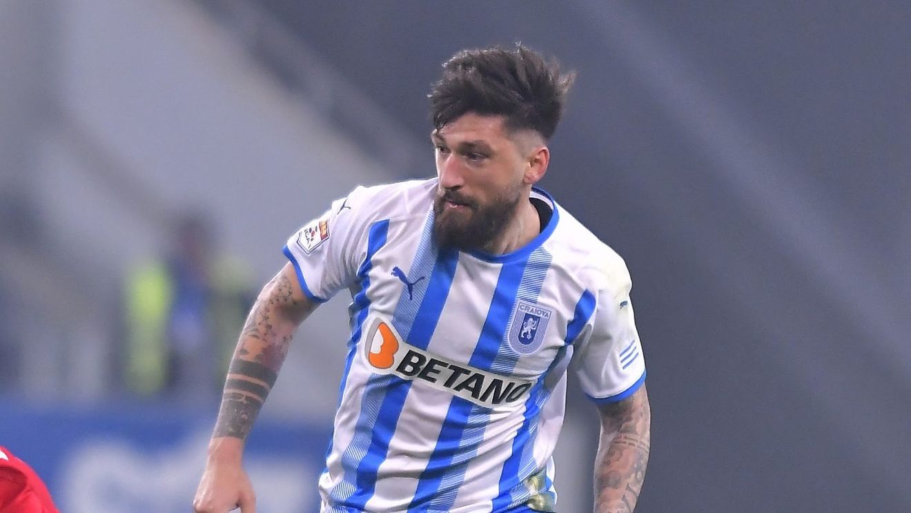 Lovitură grea pentru Mirel Rădoi! Paul Papp, cartonaș roșu la pauza meciului cu Hapoel Beer Sheva. Ce a putut să facă fundașul oltenilor