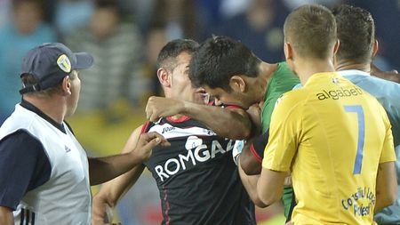 Bawab se amuză de incidentul cu Mircea Bornescu: "Nici de câini n-am fost mușcat! Eram șocat, ca-n filmele cu vampiri"