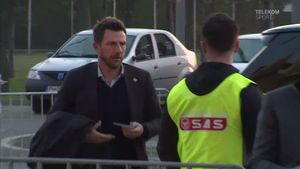 Pietro Chiodi vs. Giovani Becali! Asistență de Champions League pe Arena Națională, cu tatăl lui Neymar, antrenorul semifinalistei Ligii de anul trecut și un impresar controversat. Marele transfer visat de Becali: "Pentru el au venit!"