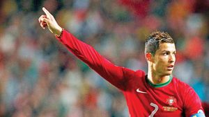 Inamicul public nr. 7! Presa suedeză a demarat o campanie intitulată "Opriți-l pe Ronaldo", încurajându-i pe fani să strige numele lui Messi