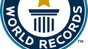 Cine a reușit cele mai multe hat-trickuri consecutive sau cea mai lungă serie de penalty-uri din istorie. TOP 5 cele mai nebune recorduri din fotbal!
