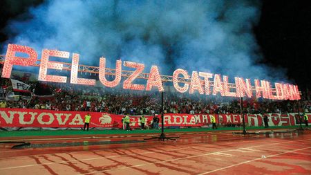 O poartă li se închide? Rapidiștii au luat cu asalt casele de bilete: 6000 de tichete date pentru baraj