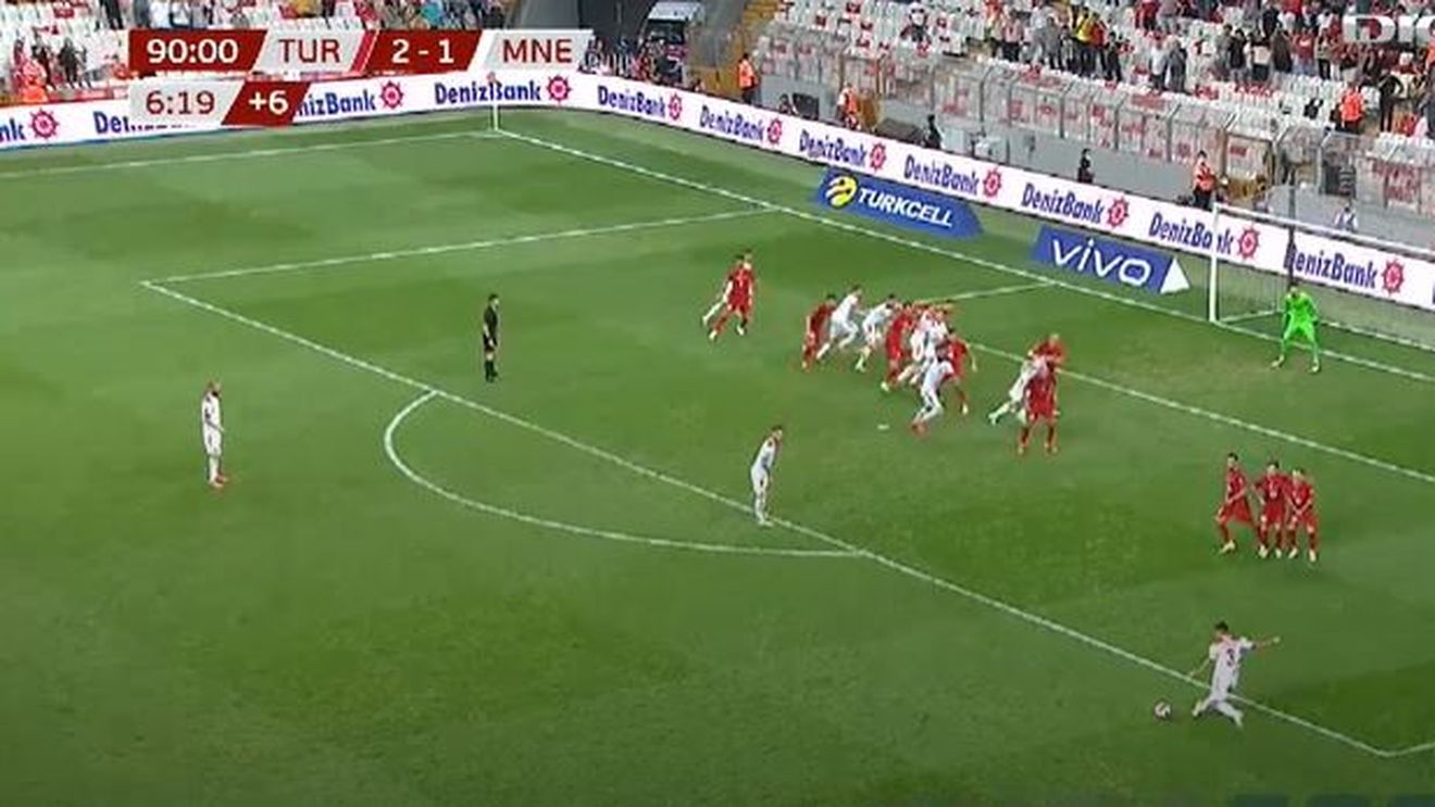 Risto Radunovic, erou pentru Muntenegru în meciul cu Turcia. Fundașul de la FCSB a marcat superb în minutul 97 și a adus un punct naționalei sale | FOTO