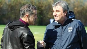 "Vreau un vârf și un fundaș!"
