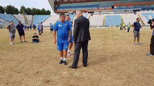 IMAGINEA ZILEI | Buldozerele și-au înfipt colții în stadionul pe care au jucat Iordănescu, Lăcătuș, Panduru și Adi Ilie  