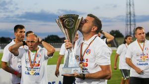 Laszlo Balint a explicat mini-revoluția din primul ”11” al echipei UTA din meciul promovării: ”Am fost și forțați puțin.” Cui îi dă medalia sa de campion și mesajul din miezul nopții