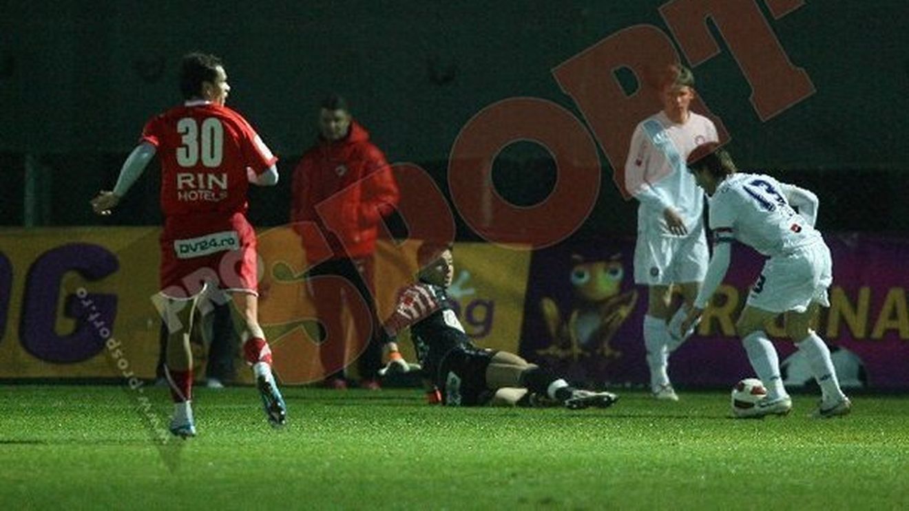 Vlad Munteanu: "Toată echipa este de vină** atunci când se primesc goluri, nu doar fundașii"