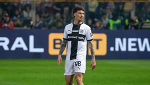 „Ipoteza Dennis Man”. Încă un club important îl vrea pe românul de la Parma